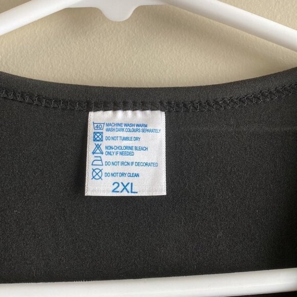 Black Printed T-Shirt NWOT - Picture 4 of 5